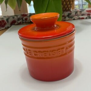 Le Creuset Butter Bell Crock in Flame LIKE NEW